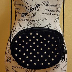 Black velveteen purse with pearls
